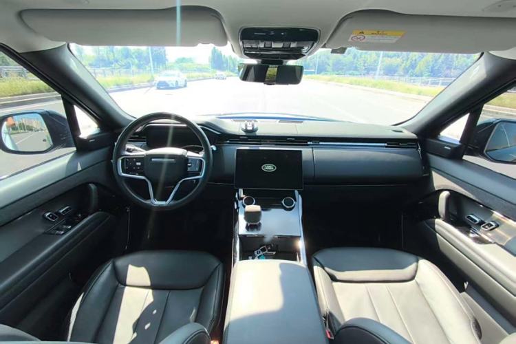 Used Land Rover Range Sport 2023 360 PS S Interior 1