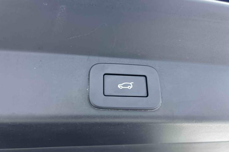 Used Land Rover Range Sport 2023 400PS Dynamic SE Interior 1
