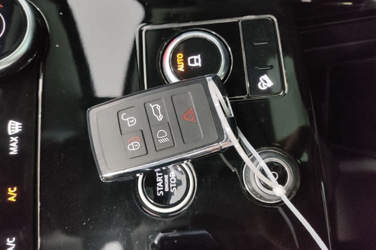 Used Land Rover Range Sport 2023 360 PS S Interior 1