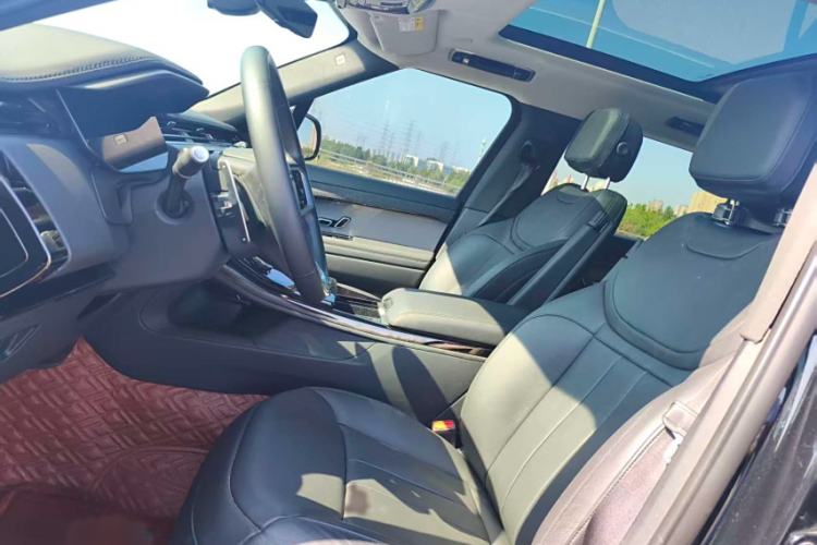 Used Land Rover Range Sport 2023 360 PS S Interior 3