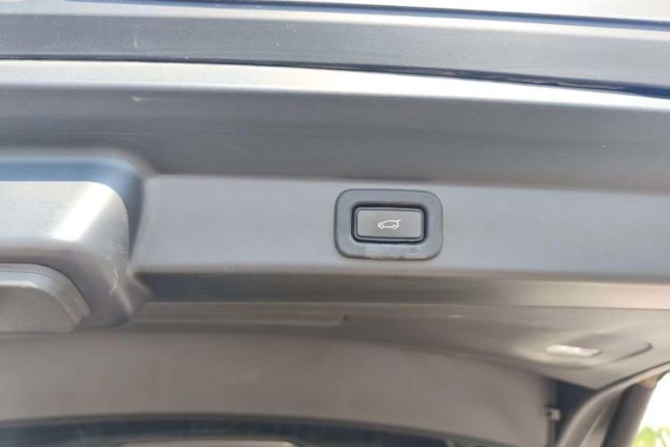 Used Land Rover Range Sport 2023 360 PS S Interior 5