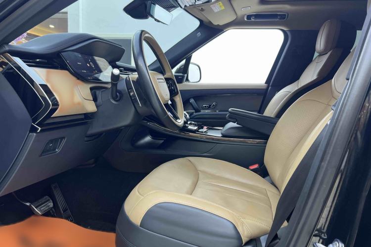 Used Land Rover Range Sport 2023 400PS Dynamic SE Interior 6