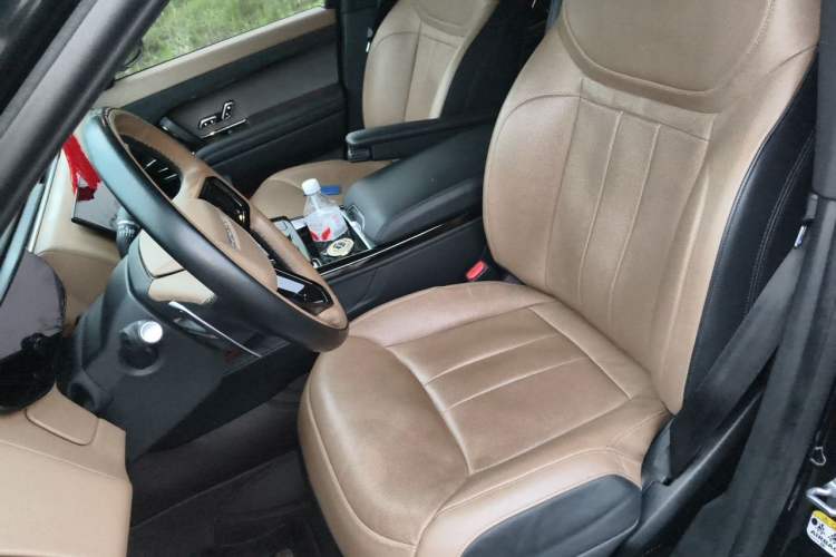 Used Land Rover Range Sport 2023 400PS Dynamic SE Left Front Seat