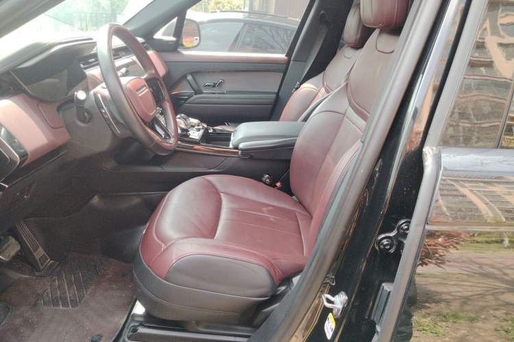Used Land Rover Range Sport 2023 400PS Dynamic SE Left Front Seat