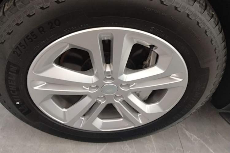 Used Land Rover Range Sport 2023 360 PS S Left Front Wheel Hub