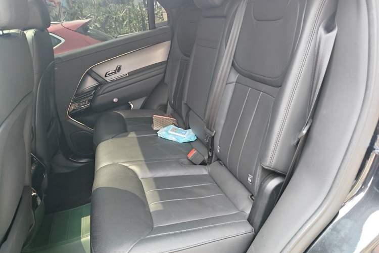 Used Land Rover Range Sport 2023 400PS Dynamic SE Left Rear Seat