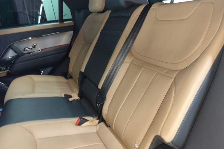 Used Land Rover Range Sport 2023 400PS Dynamic SE Left Rear Seat