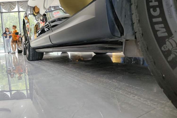 Used Land Rover Range Sport 2023 360 PS S Left Side Sill