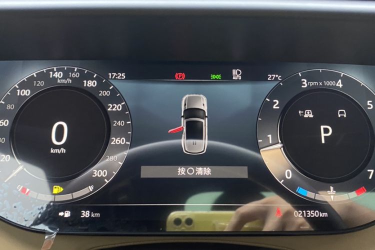 Used Land Rover Range Sport 2023 400PS Dynamic SE Odometer Close Up