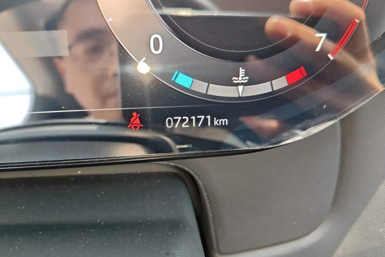 Used Land Rover Range Sport 2023 400PS Dynamic SE Odometer Close Up