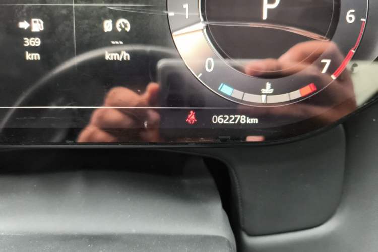 Used Land Rover Range Sport 2023 360 PS S Odometer Close Up