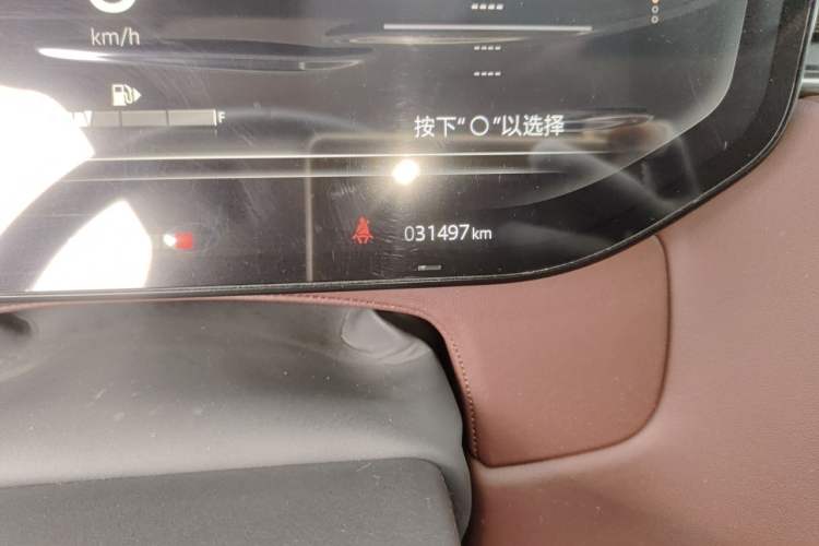Used Land Rover Range Sport 2023 400PS Dynamic SE Odometer Close Up