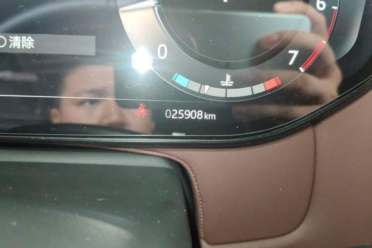 Used Land Rover Range Sport 2023 400PS Dynamic HSE Odometer Close Up
