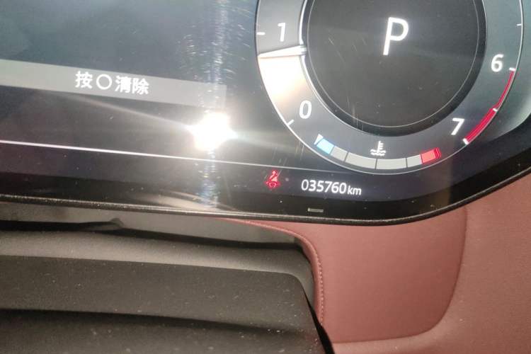 Used Land Rover Range Sport 2023 400PS Dynamic SE Odometer Close Up