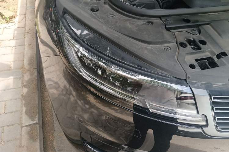 Used Land Rover Range Sport 2023 400PS Dynamic SE Right Front Headlight