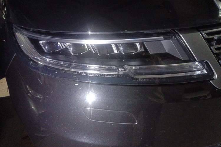 Used Land Rover Range Sport 2023 400PS Dynamic SE Right Front Headlight