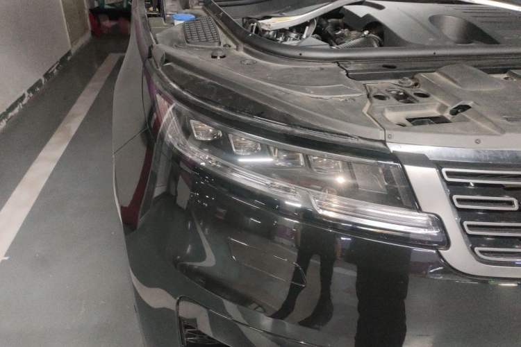 Used Land Rover Range Sport 2023 400PS Dynamic SE Right Front Headlight