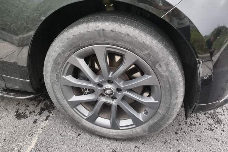 Used Land Rover Range Sport 2023 400PS Dynamic SE Right Front Wheel Hub