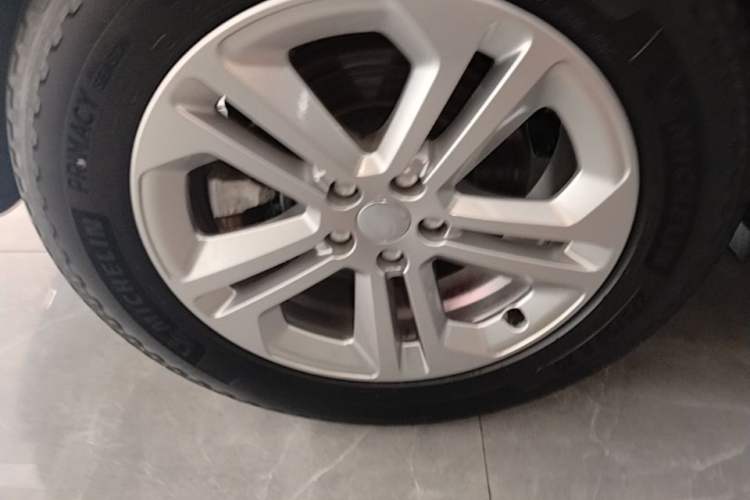 Used Land Rover Range Sport 2023 360 PS S Right Rear Wheel Hub