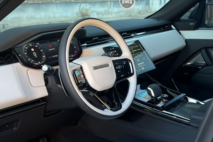 Used Land Rover Range Sport 2023 360 PS S Steering Wheel