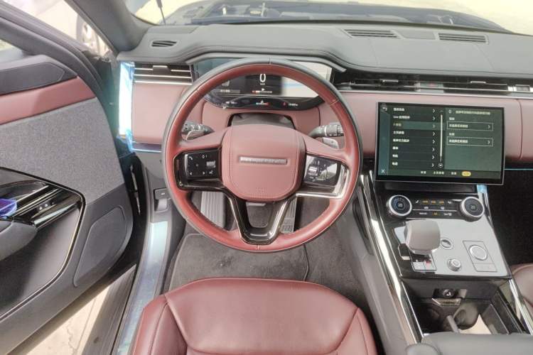 Used Land Rover Range Sport 2023 400PS Dynamic SE Steering Wheel