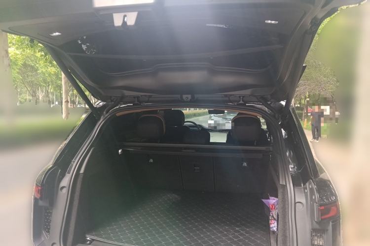 Used Land Rover Range Sport 2023 400PS Dynamic SE Trunk