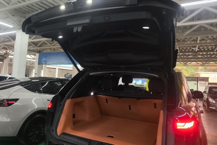 Used Land Rover Range Sport 2023 360 PS S Trunk