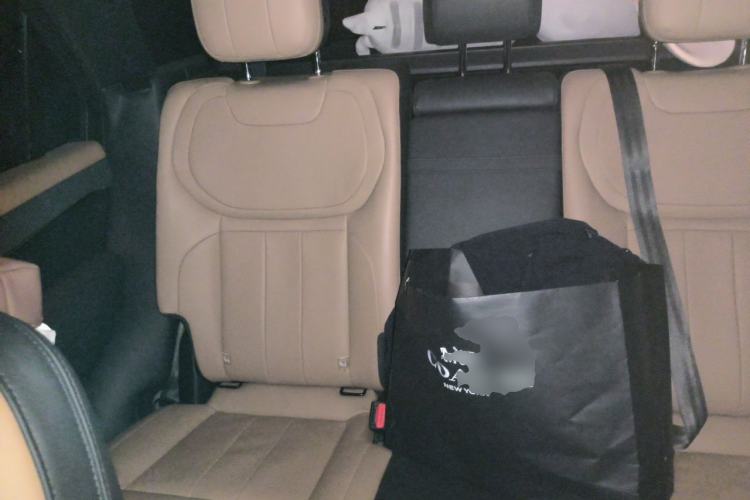 Used Land Rover Range Sport 2023 400PS Dynamic SE Left Rear Seat