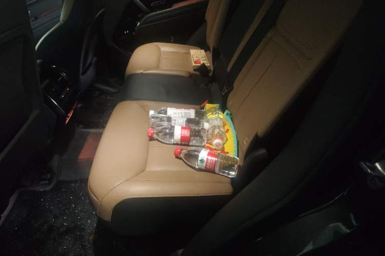 Used Land Rover Range Sport 2023 400PS Dynamic SE Left Rear Seat
