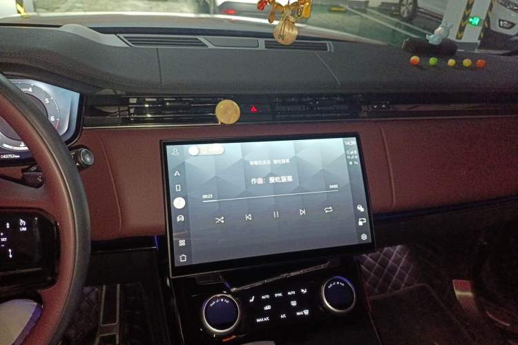 Used Land Rover Range Sport 2023 400PS Dynamic HSE Audio And AC Panel