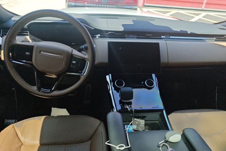 Used Land Rover Range Sport 2023 400PS Dynamic SE Center Console