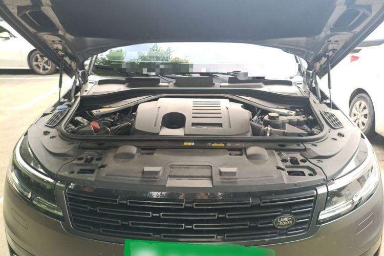 Used Land Rover Range Sport 2023 400PS Dynamic SE Engine Bay