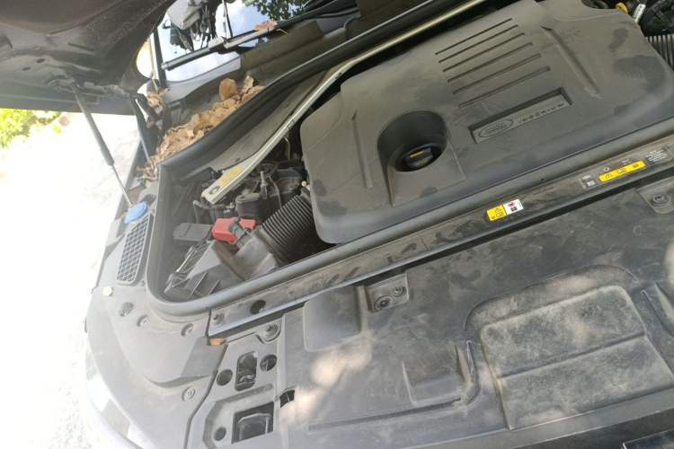 Used Land Rover Range Sport 2023 360 PS S Engine Bay Right