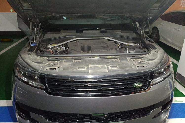 Used Land Rover Range Sport 2023 400PS Dynamic HSE Engine Bay