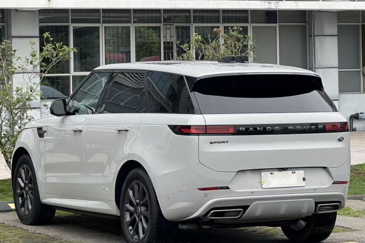 Used Land Rover Range Sport 2023 400PS Dynamic SE Exterior 4
