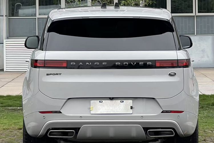 Used Land Rover Range Sport 2023 400PS Dynamic SE Exterior 5