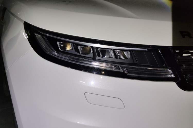 Used Land Rover Range Sport 2023 400PS Dynamic SE Exterior 6