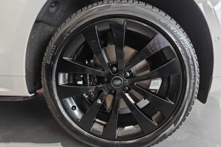 Used Land Rover Range Sport 2023 400PS Dynamic SE Exterior 7
