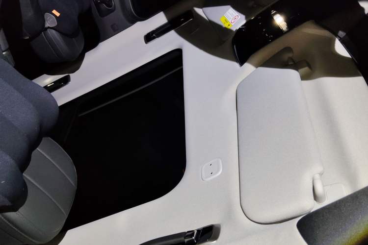 Used Land Rover Range Sport 2023 400PS Dynamic SE Headliner