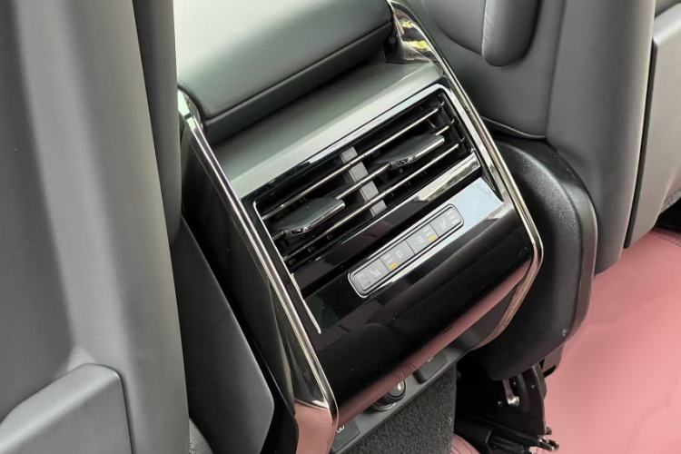 Used Land Rover Range Sport 2023 400PS Dynamic SE Interior 2