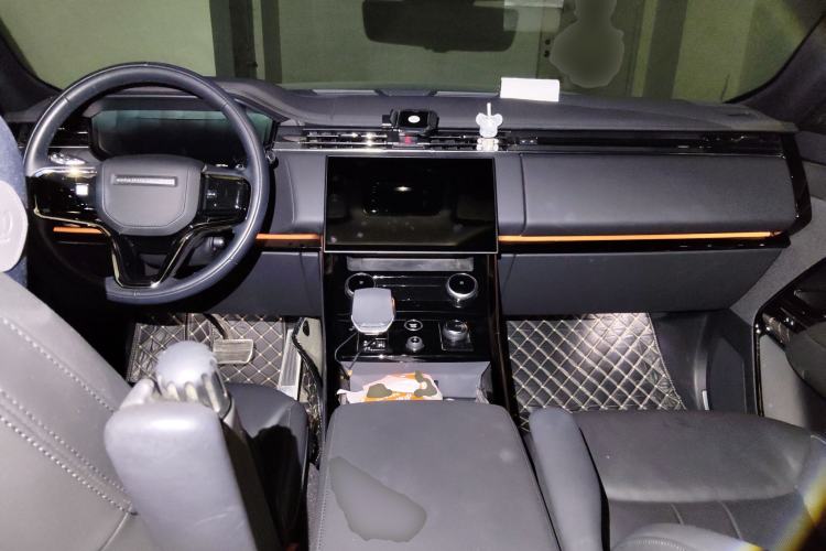 Used Land Rover Range Sport 2023 400PS Dynamic SE Interior 2