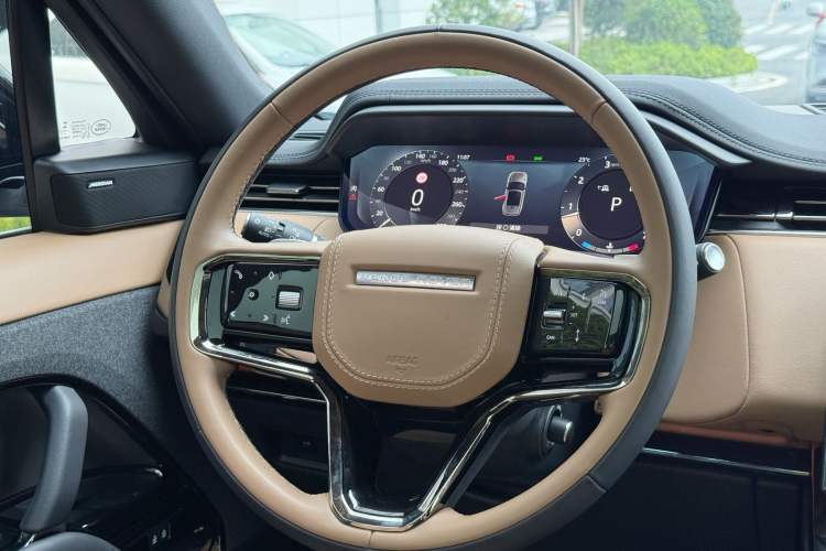 Used Land Rover Range Sport 2023 400PS Dynamic SE Interior 2