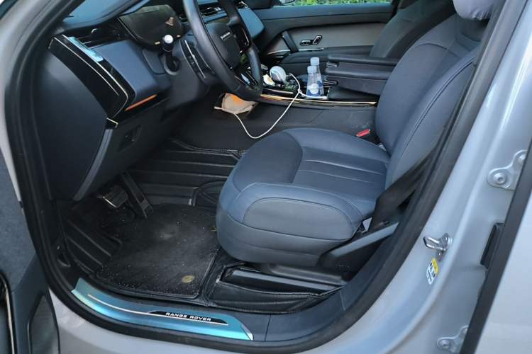 Used Land Rover Range Sport 2023 400PS Dynamic HSE Left Front Seat