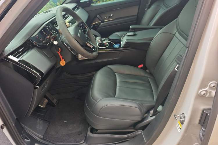 Used Land Rover Range Sport 2023 400PS Dynamic SE Left Front Seat