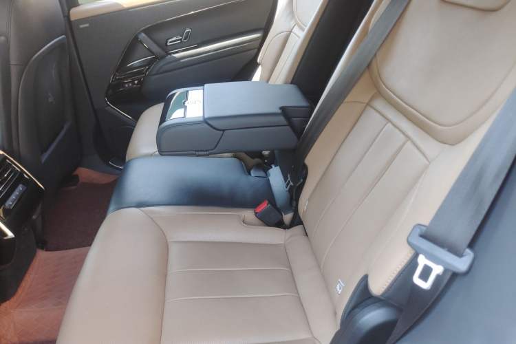 Used Land Rover Range Sport 2023 400PS Dynamic SE Left Rear Seat