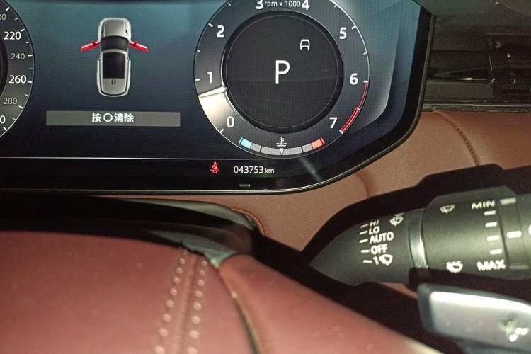 Used Land Rover Range Sport 2023 400PS Dynamic HSE Odometer Close Up