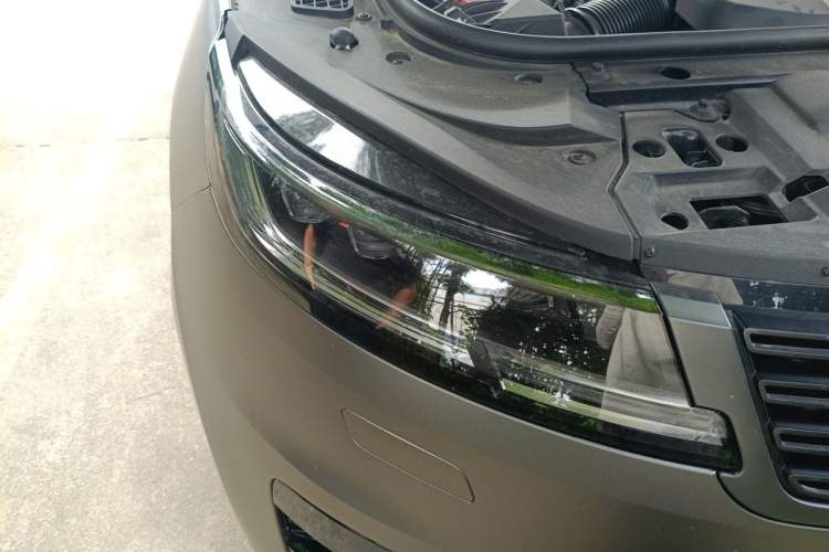 Used Land Rover Range Sport 2023 400PS Dynamic SE Right Front Headlight