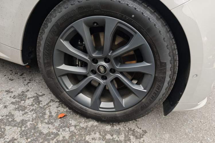 Used Land Rover Range Sport 2023 400PS Dynamic SE Right Front Wheel Hub