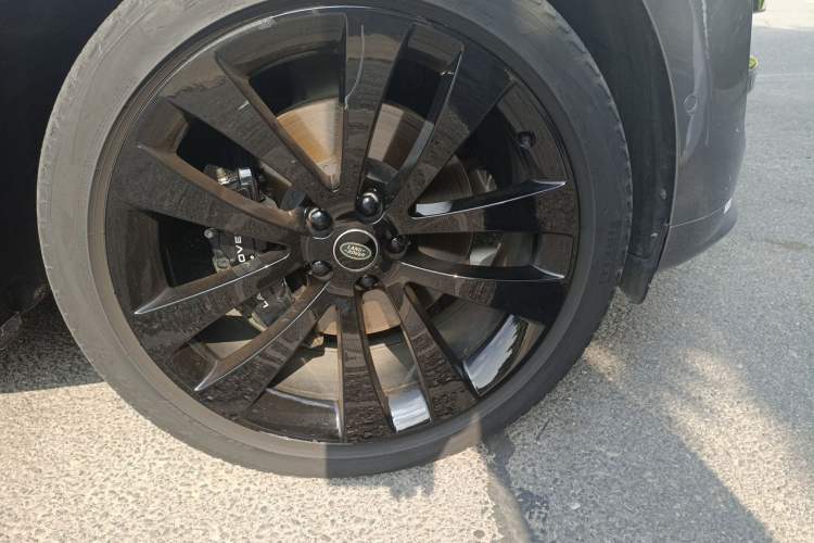 Used Land Rover Range Sport 2023 400PS Dynamic HSE Right Front Wheel Hub