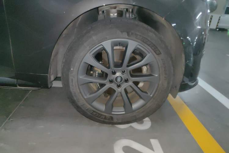Used Land Rover Range Sport 2023 400PS Dynamic SE Right Front Wheel Hub